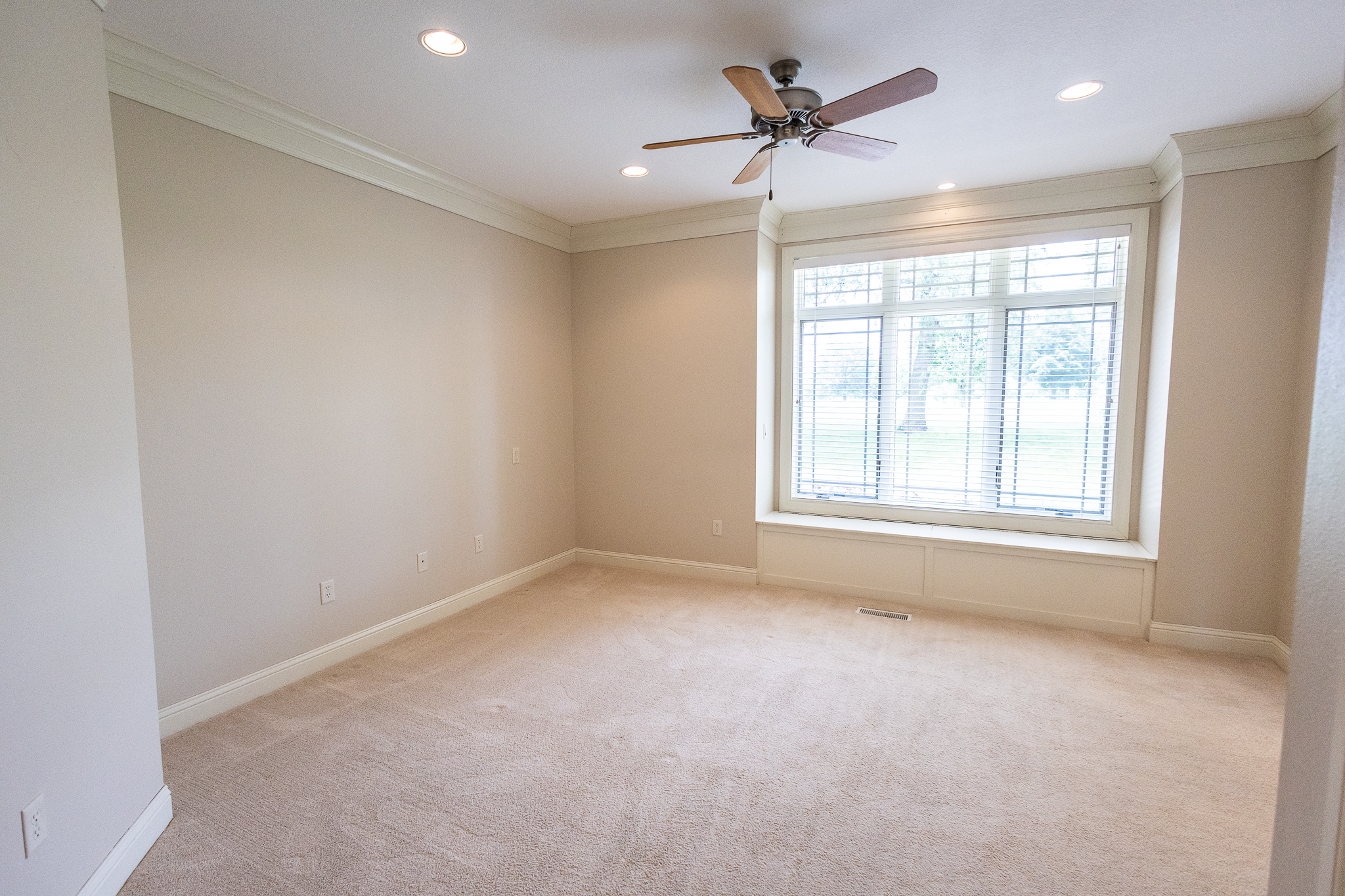 Primary suite facing the golf course